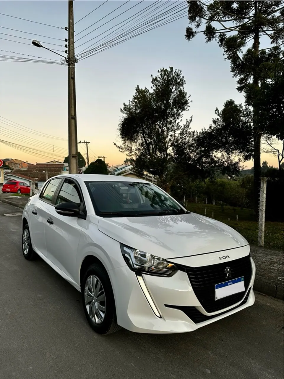 208 Like 1.0 2023 Baixa Km Impecável Estado de Novo