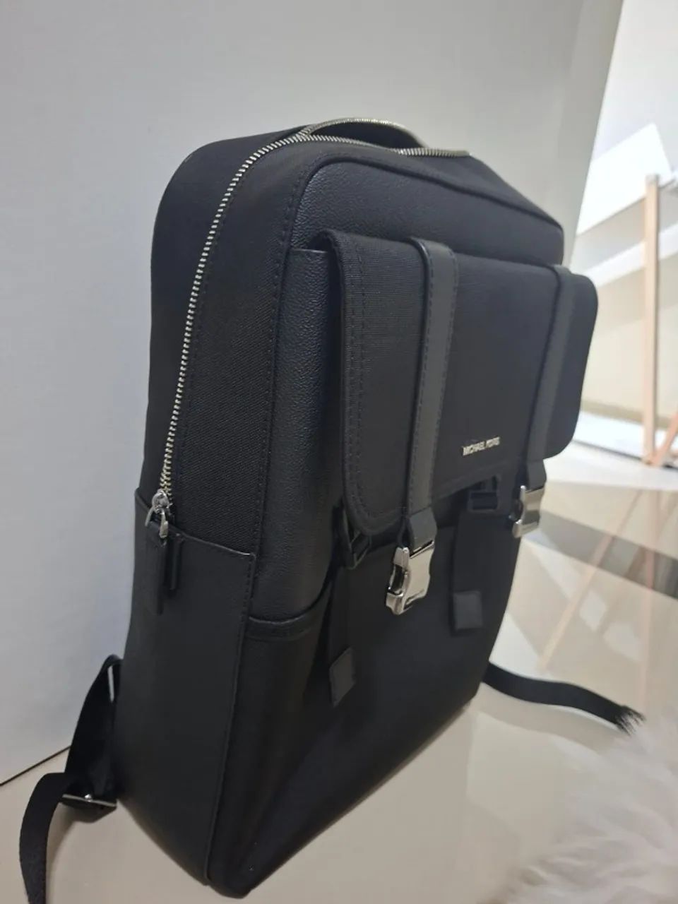 Mochila Michael Kors impecável  - Foto 4