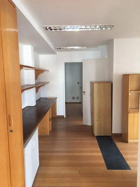 Andar inteiro para aluguel e/ou venda com 107m2 - Metro da Carioca
