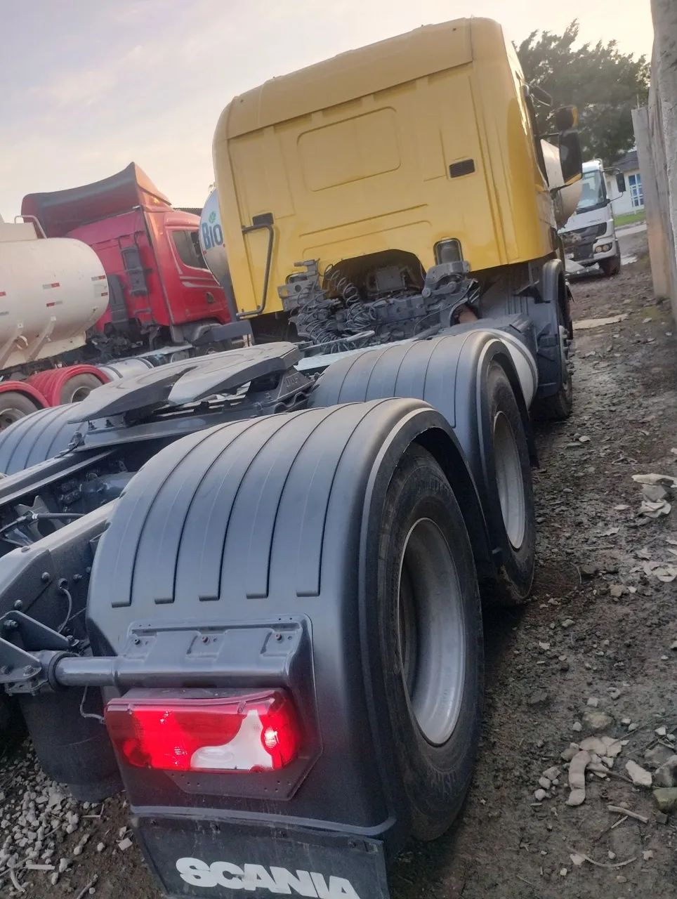 Scania p340 2011/2012 6x2 - Foto 4