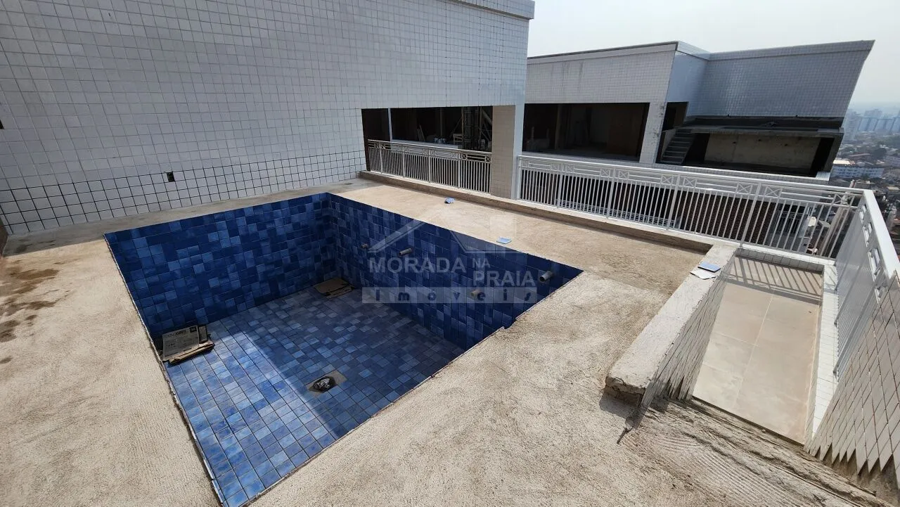 Cobertura no Forte, 3 suítes, 3 vagas, lazer, confira na imobiliária em Praia Grande.