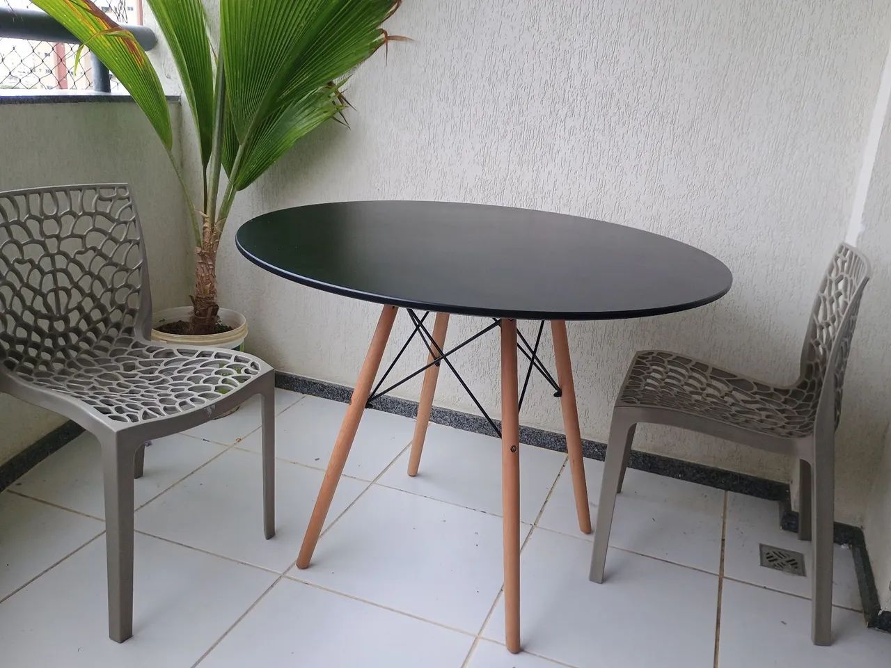 Mesa de Jantar Redonda com 2 Cadeiras