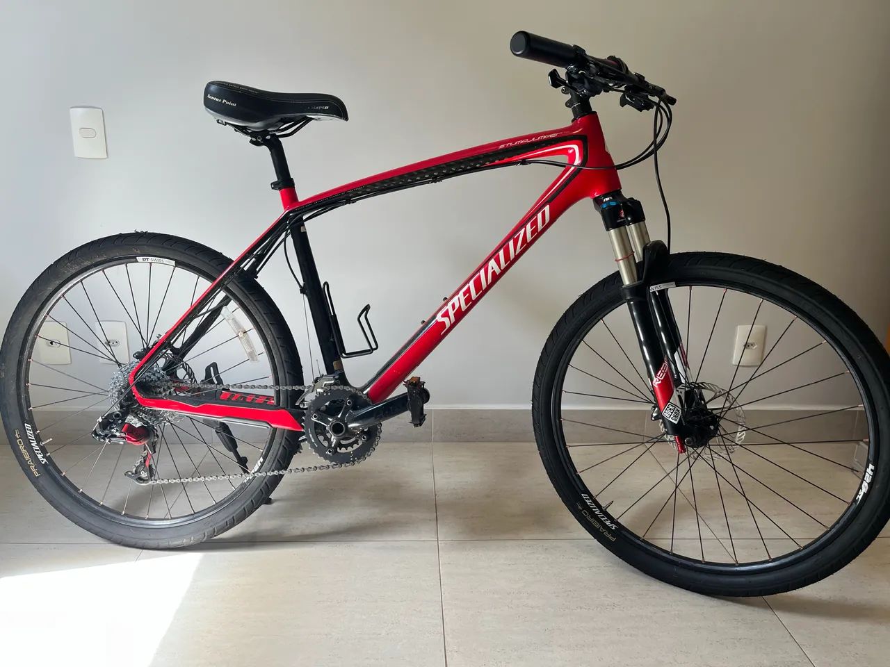 Bicicleta specialized em carbono - Oportunidade  - Foto 2