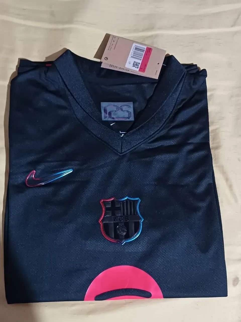 Camisa de Futebol Barcelona - Edição Especial Spotify - Tam G - Foto 3