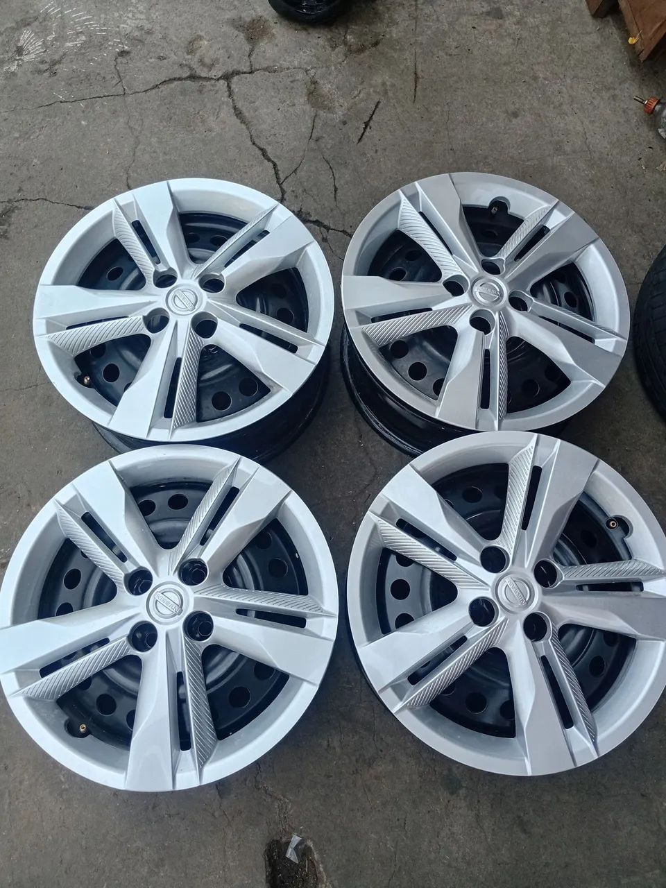 Vendo jogo rodas nissan kicks aro 16 novass