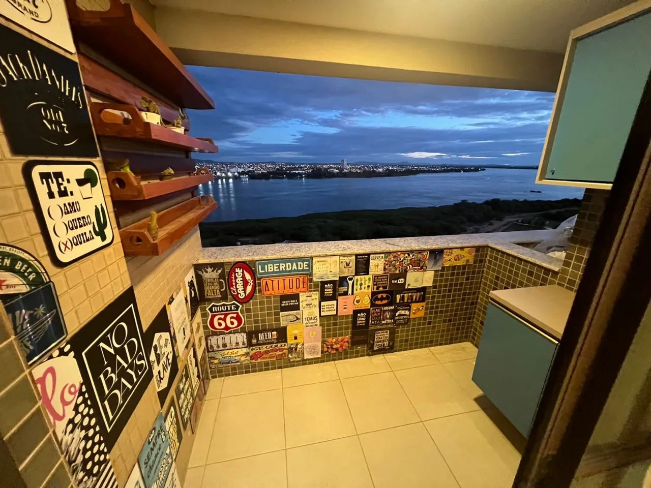 Foto - Petrolina - Atrás da Banca