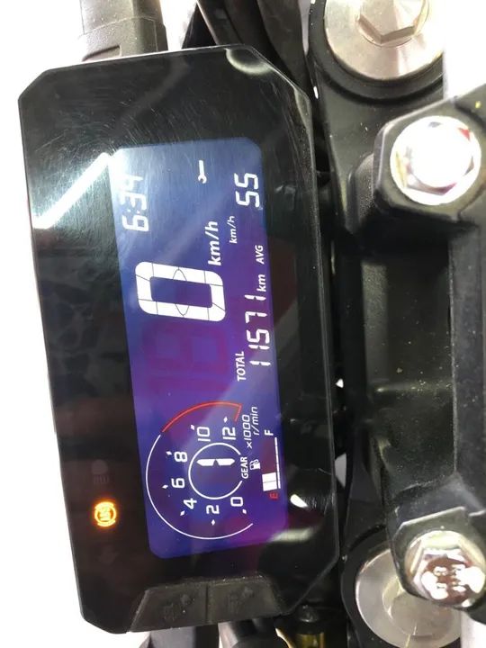 Honda CB Twister 300 dourada  - impecável! - Foto 6