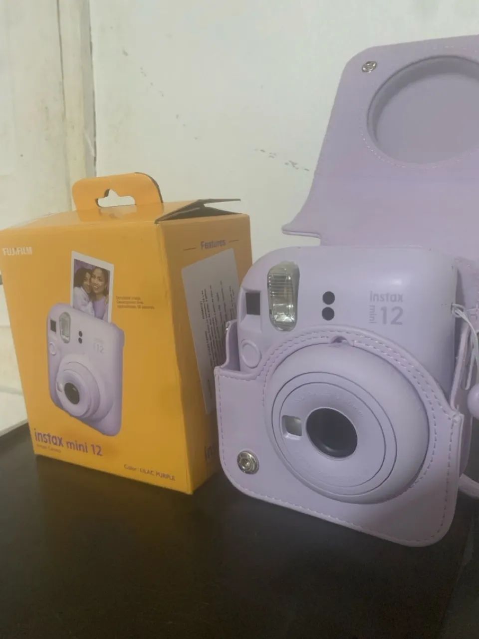 câmera polaroid Instax mini 12