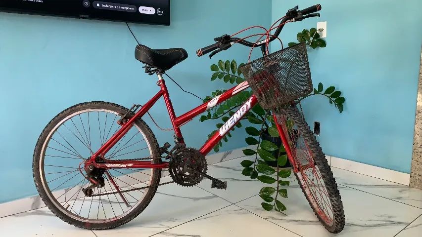 Bicicleta Feminina Aro 26, com cesta, Marca Wendy R$600,00