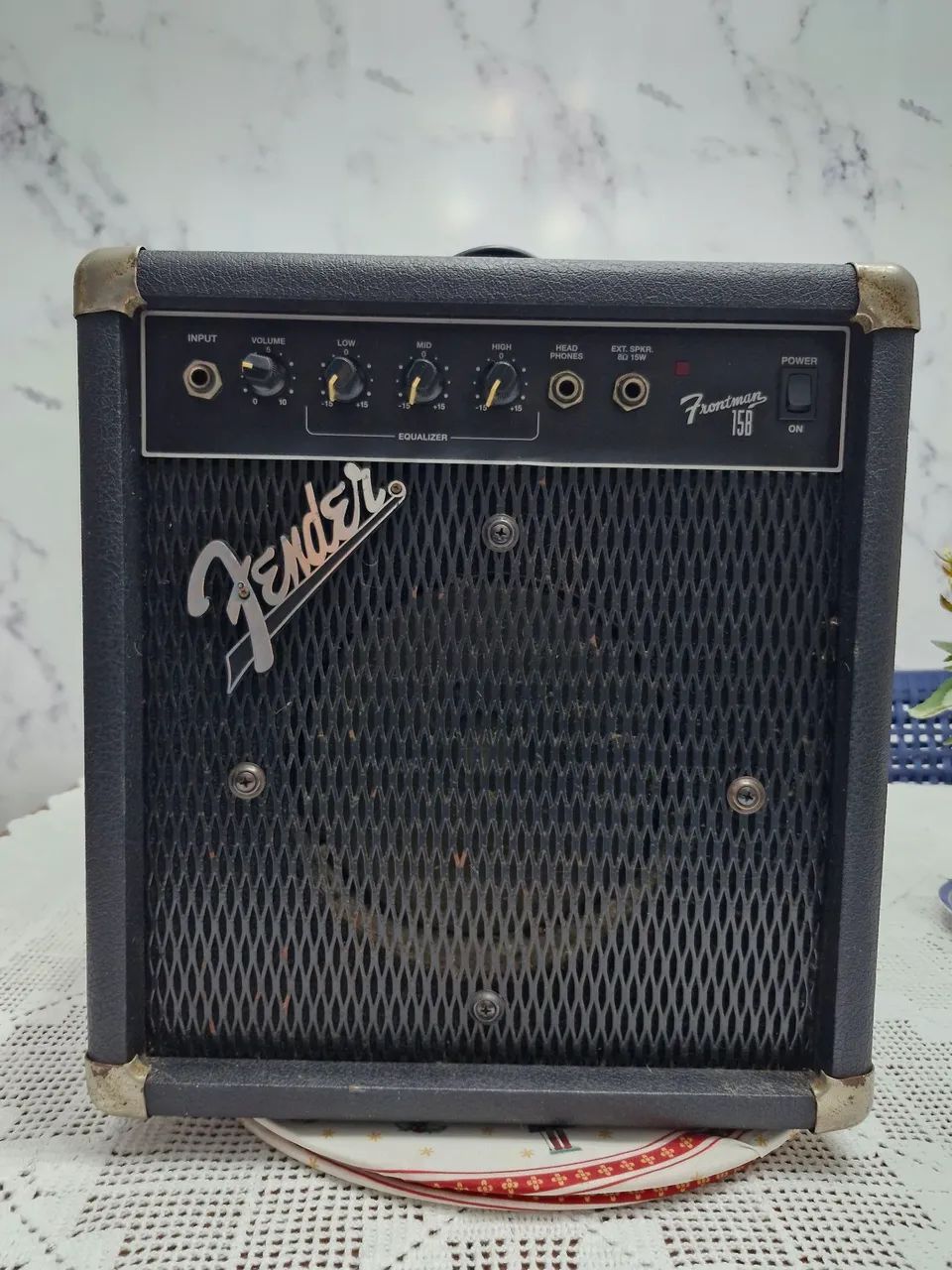 Fender Frontman 15B 
