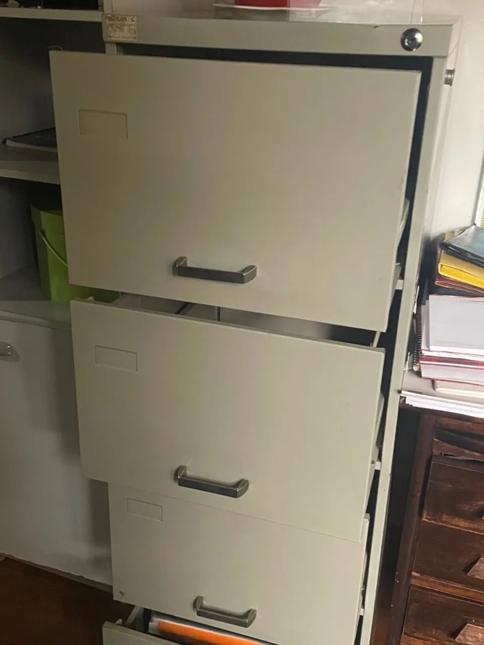 Gaveteiro de metal 4 gavetas