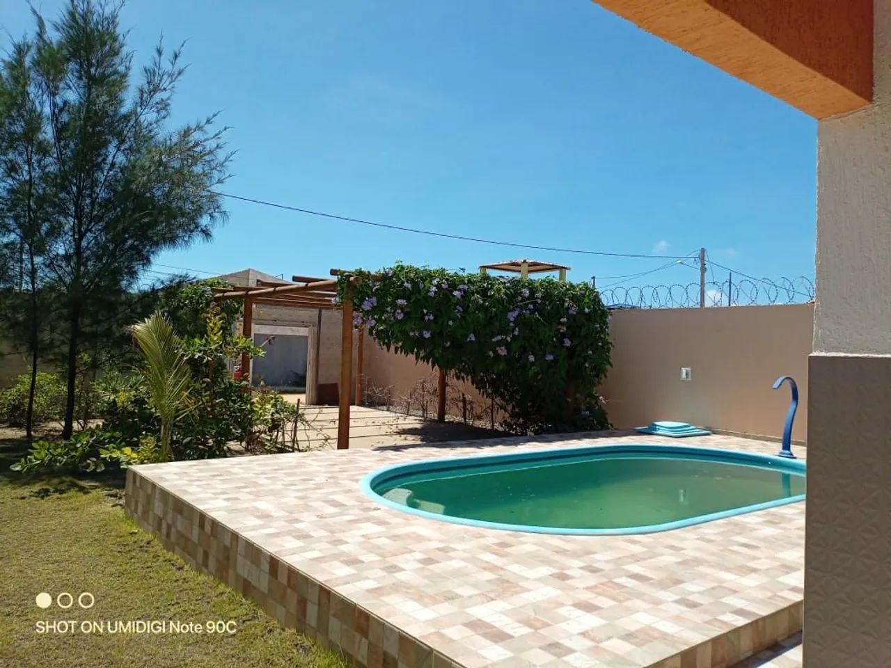 Oportunidade,  terreno 400 m com piscina, suíte Master, varanda gourmet e WC.  - Foto 5