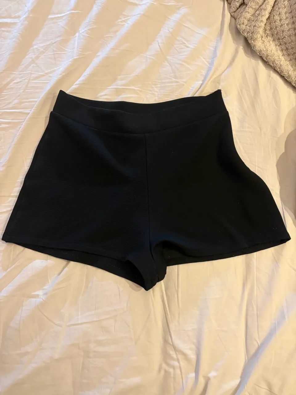 Short preto Zara 