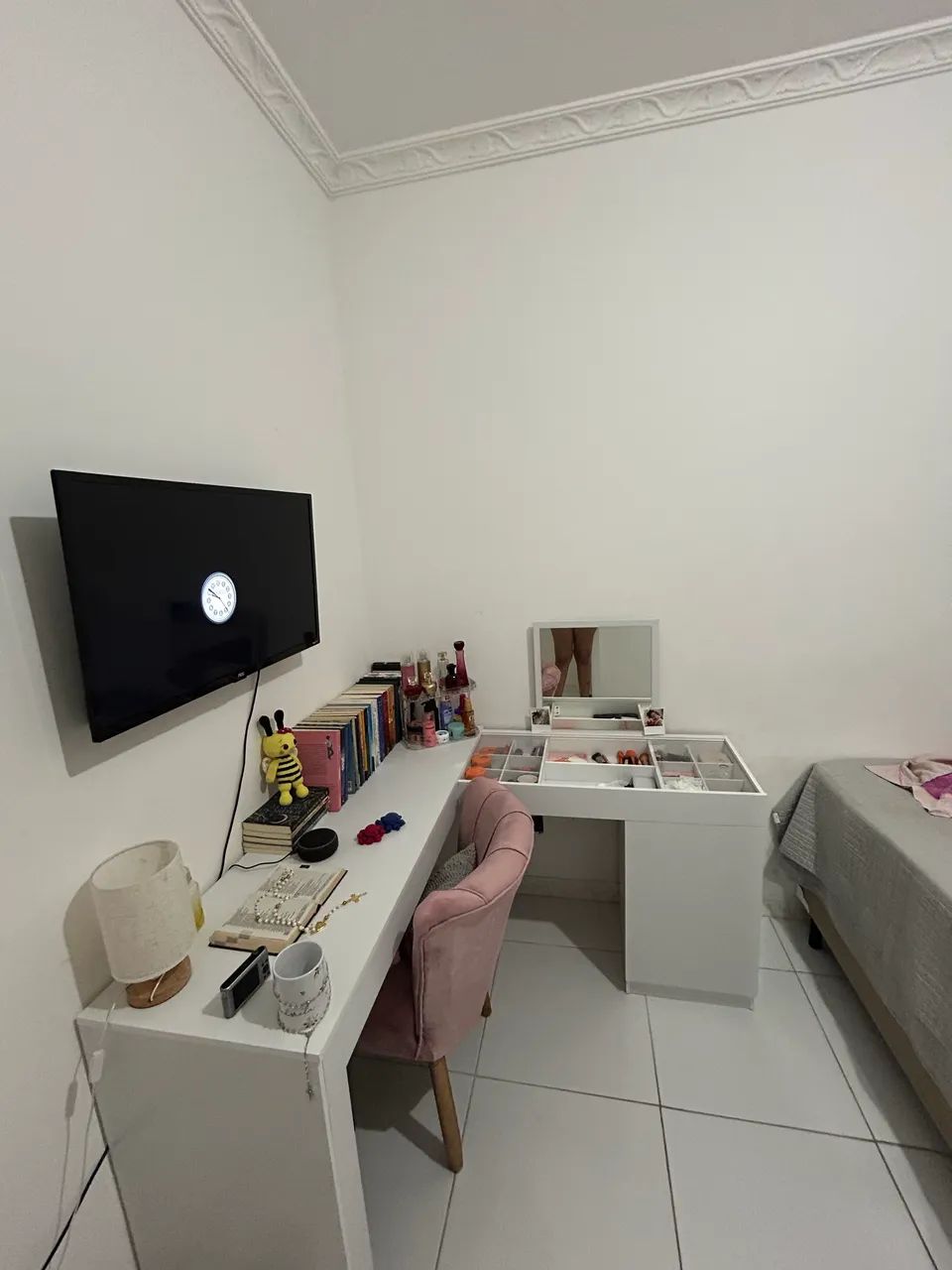 Vendo escrivaninha / penteadeira  - Foto 2