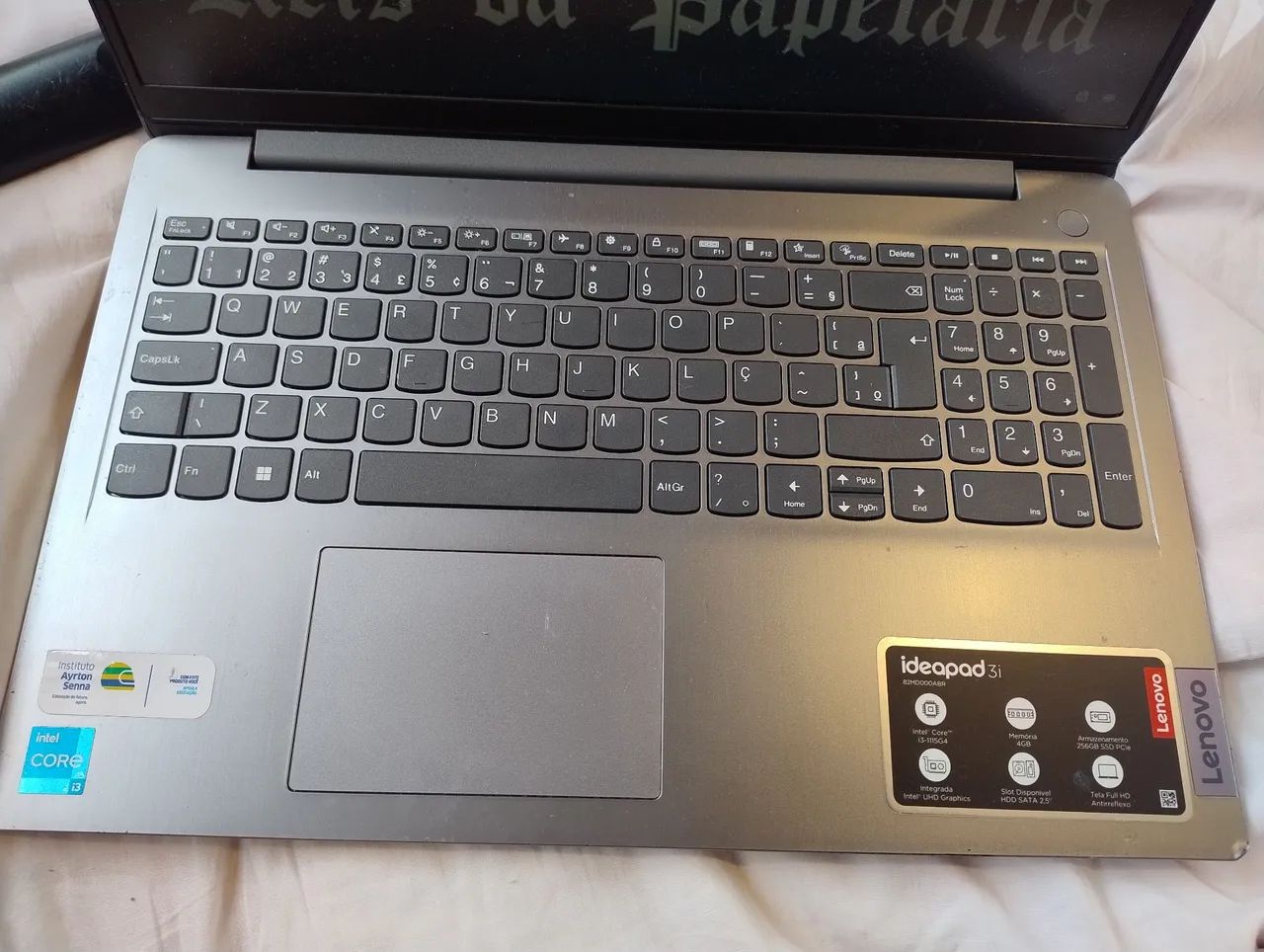 Vendo notebook Lenovo 