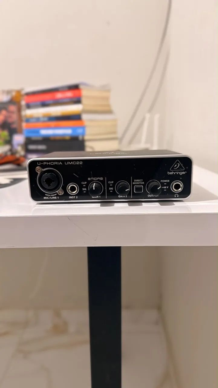 Interface de áudio Behringer 