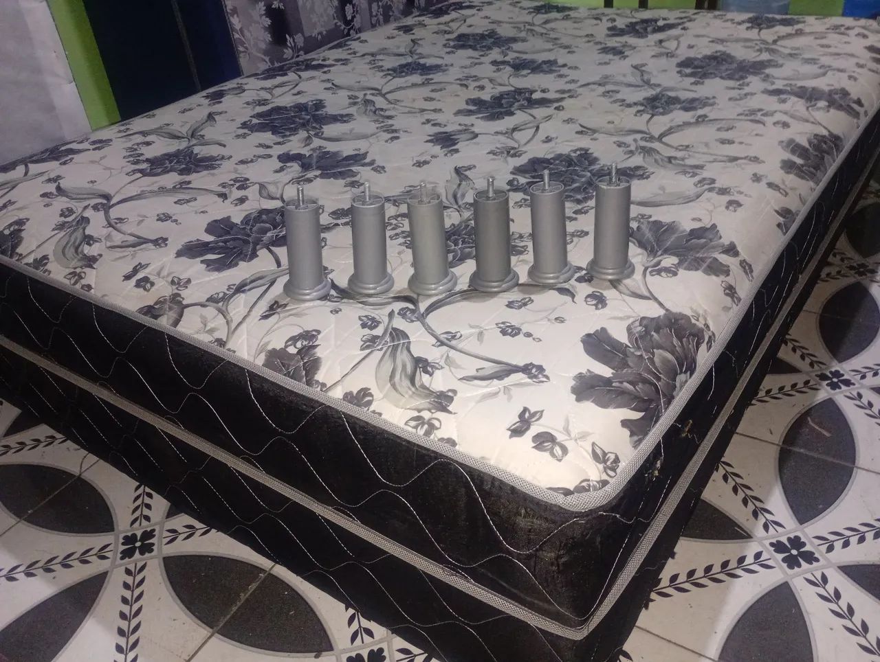 Cama box de casal de mola 