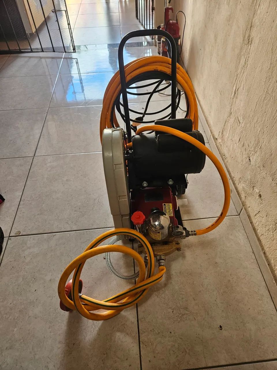 Lavadora de alta pressão 2CV mono bivolt - Foto 4
