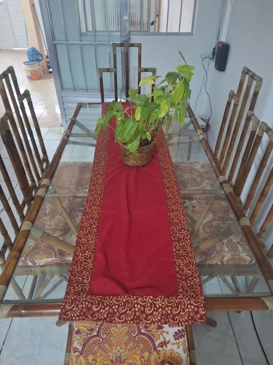 Mesa e cadeiras rusticas 6 lugares