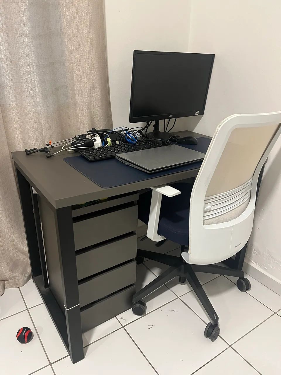 Escrivaninha e mesa de escritório com gaveteiro - Foto 3