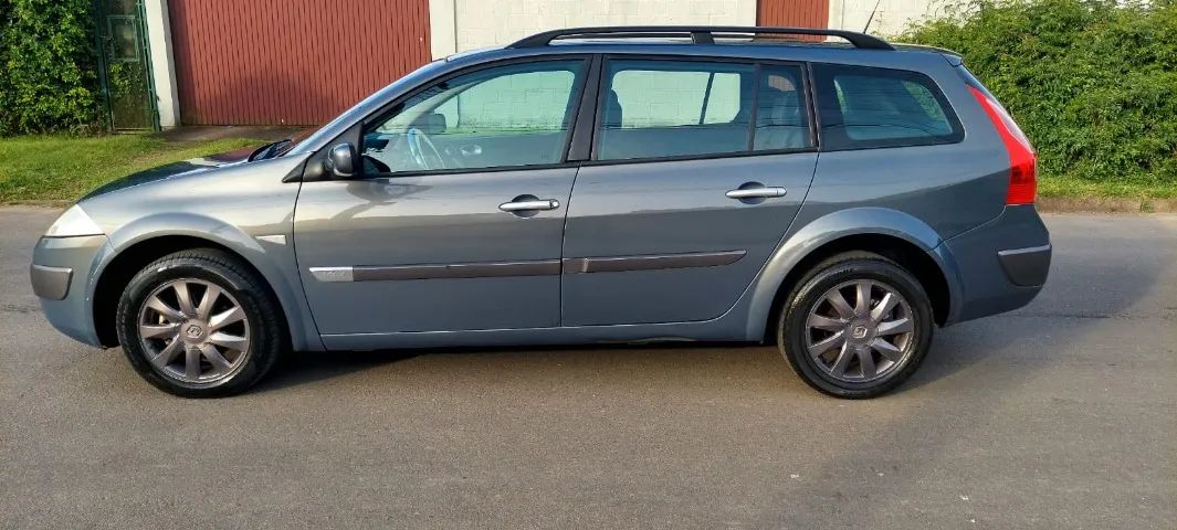Renault Megane GRAND TOUR DYNAM. HI-FLEX 1.6 16V 2012