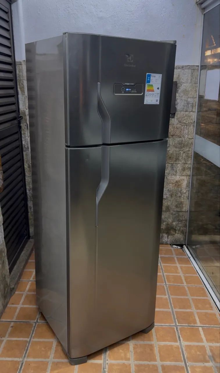 law.s13 ②個口 Geladeira Electrolux 310L Nova com Garantia - Geladeiras e