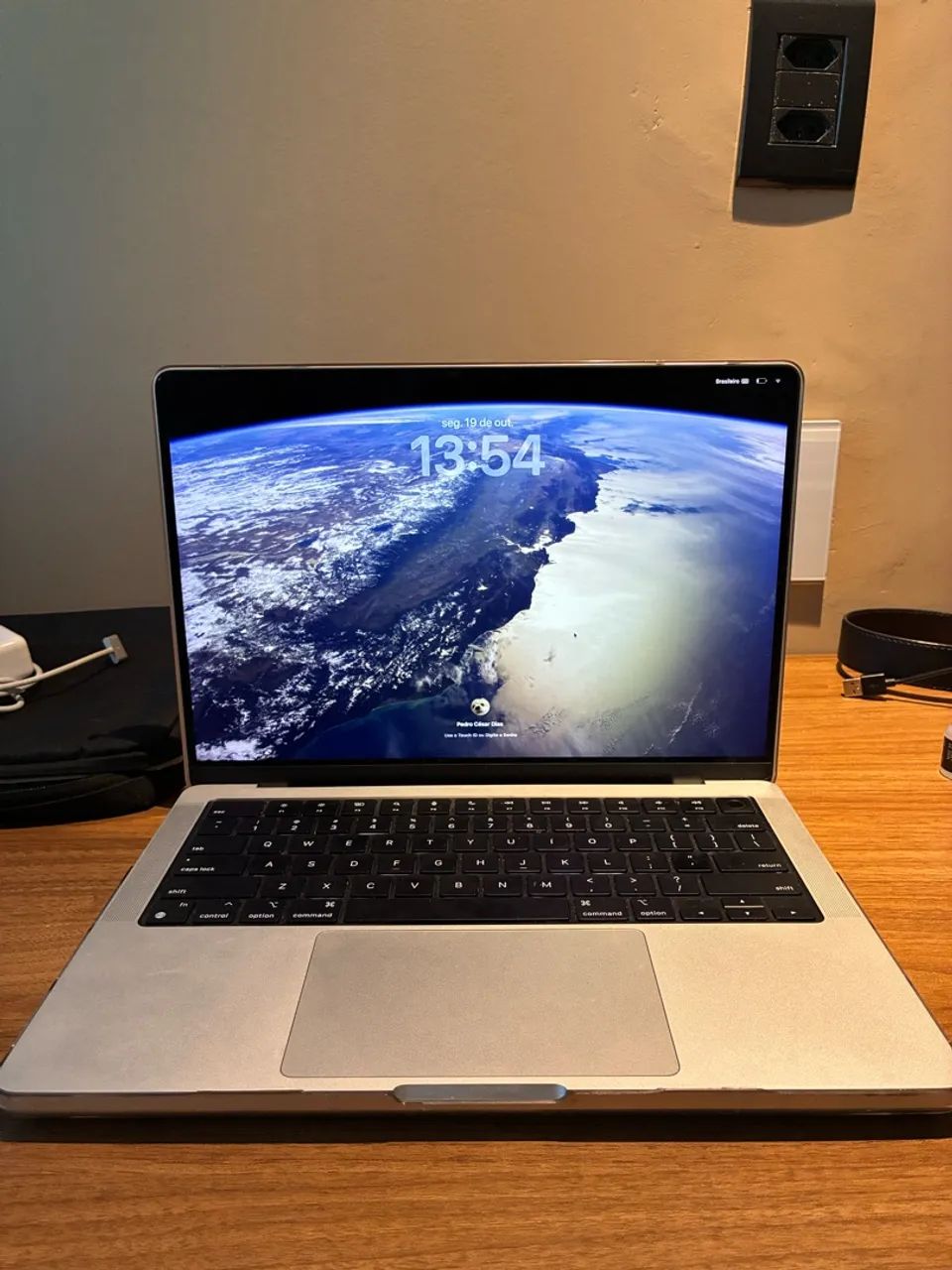 MacBook Pro M2 Pro 1TB SSD / 16GB RAM - Foto 2