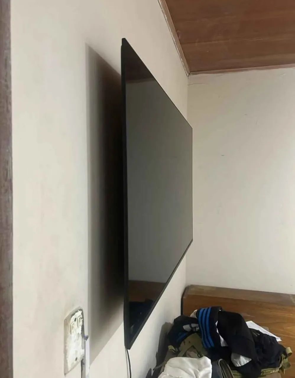 Tv tcl 50 polegadas semi usada, vendo ou troco  - Foto 4