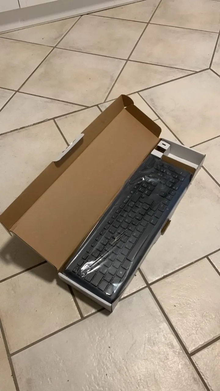 Teclado Sem Fio Dell KM3322W Original - Novo - Foto 3