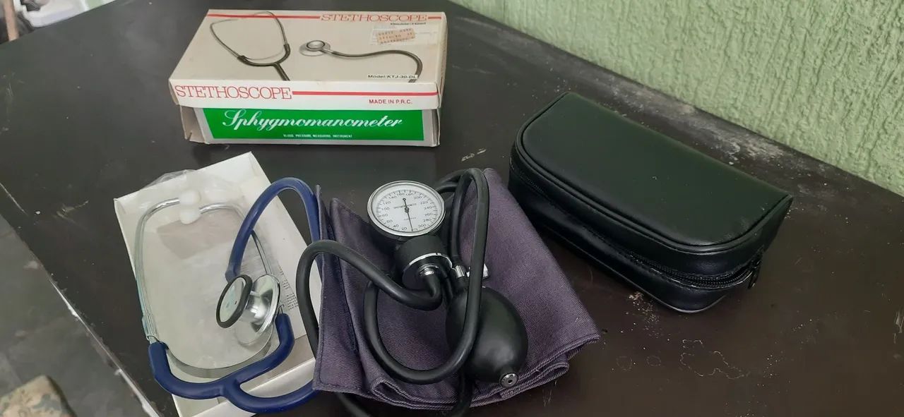 Kit Estetoscópio + Medidor de Pressão 