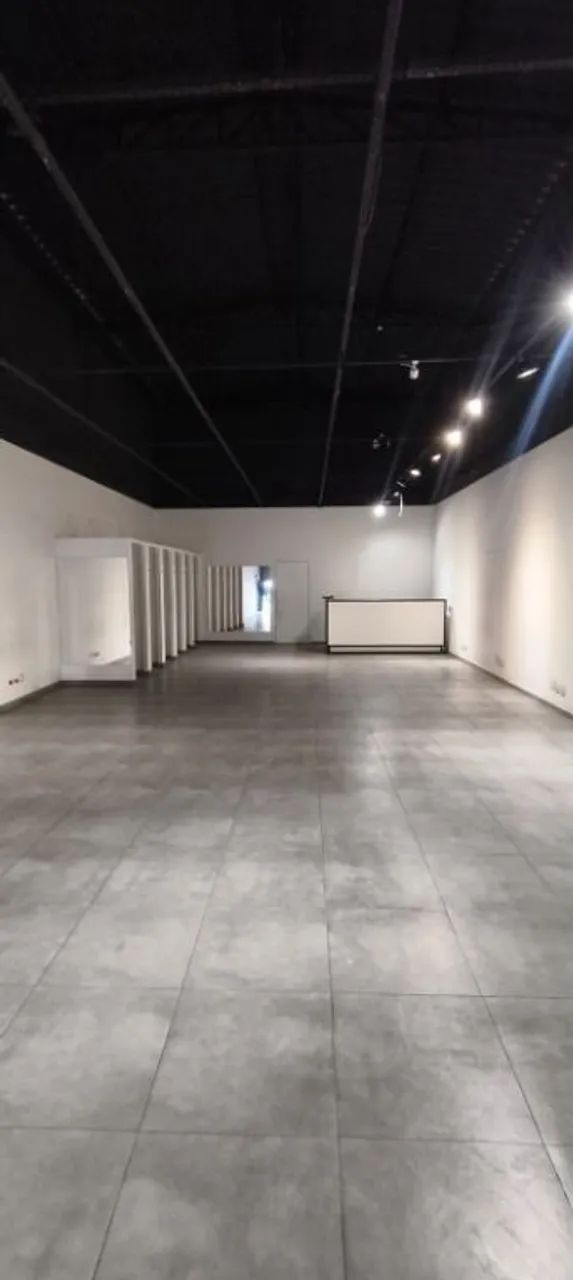 Vende e aluga salão comercial no centro de Guarulhos, com 240m² área bem distribuídos pé d - Foto 4
