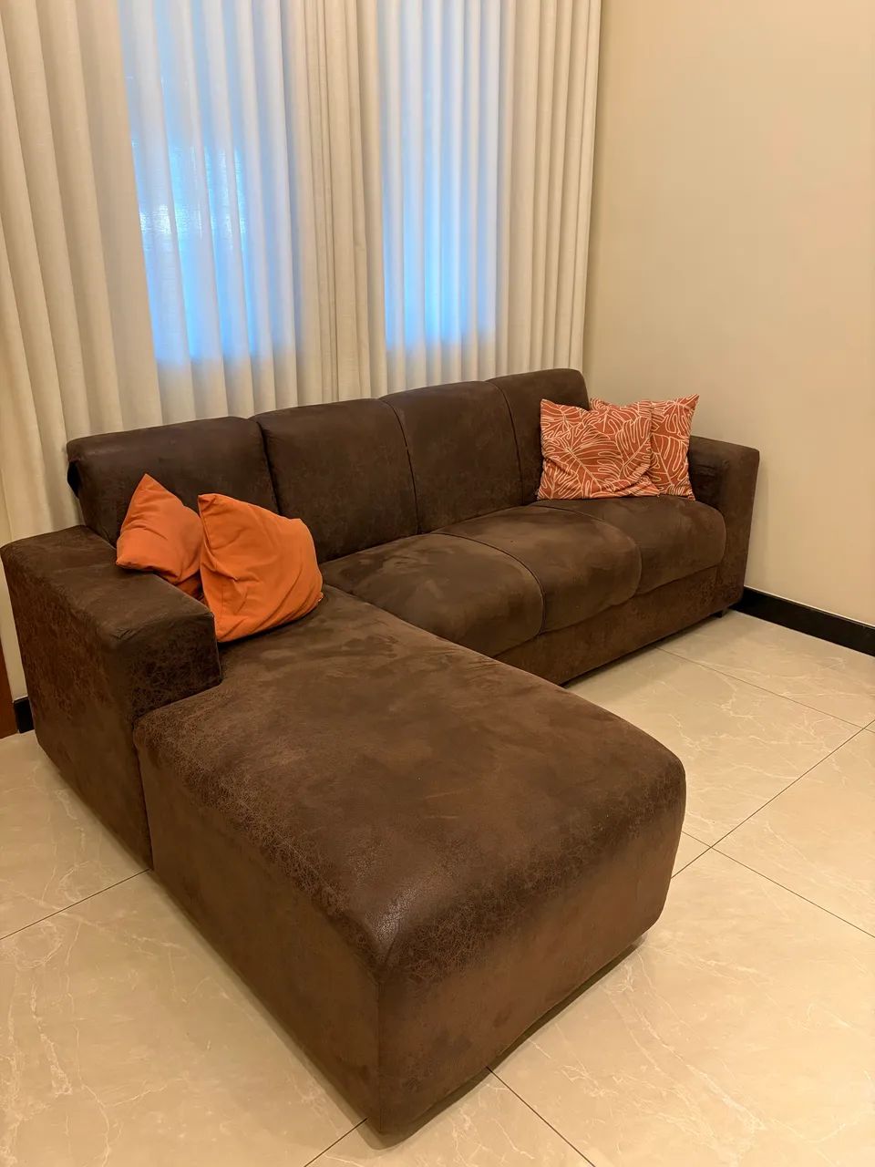 Sofá com chaise - Foto 2