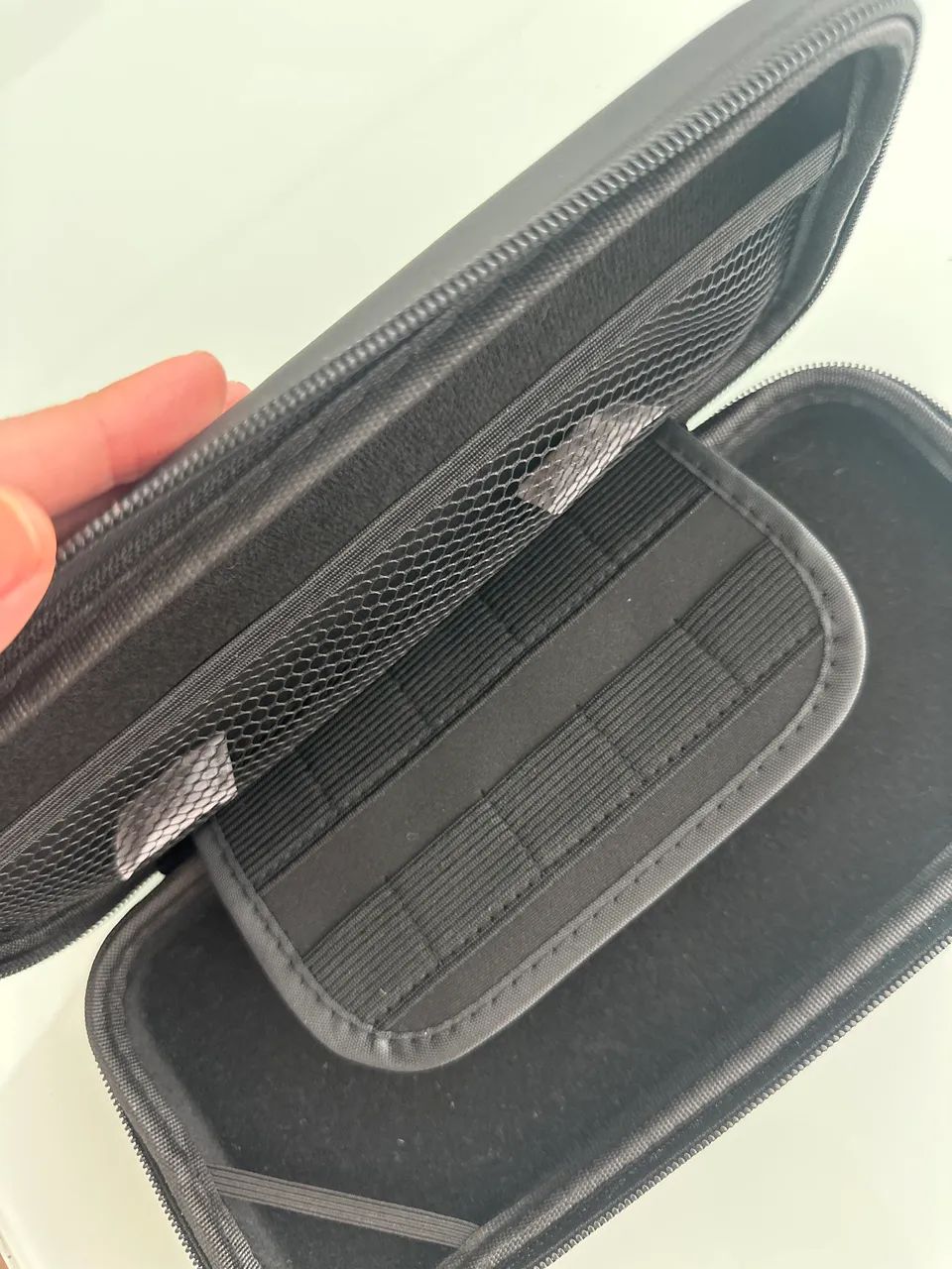 Case nitendo switch oled preta  - Foto 4