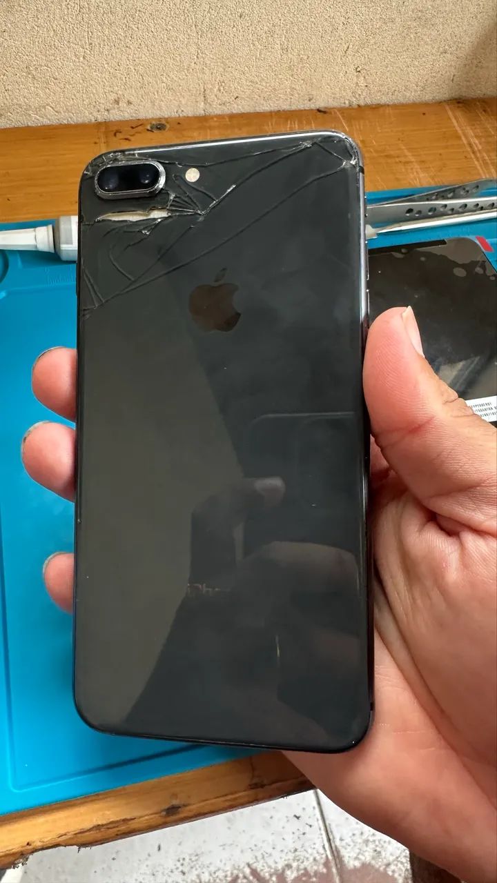 iPhone 8 Plus - R$500,00 - Foto 3