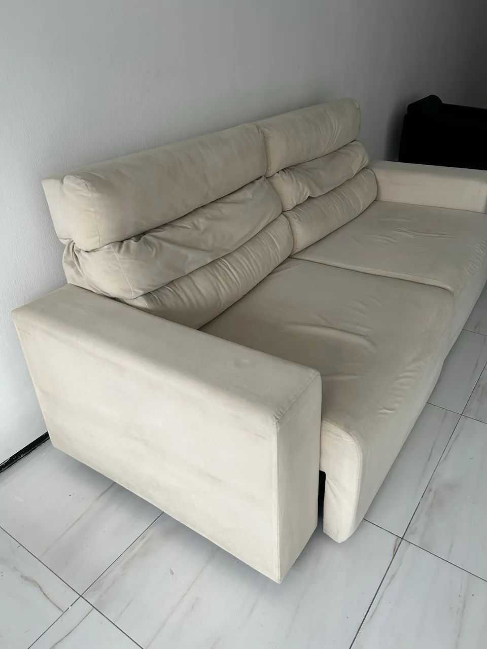 Vendo sofá retrátil muito elegante 