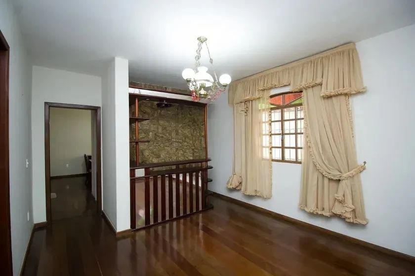 Casa à Venda - Aparecida, 4 Quartos, 340 m2