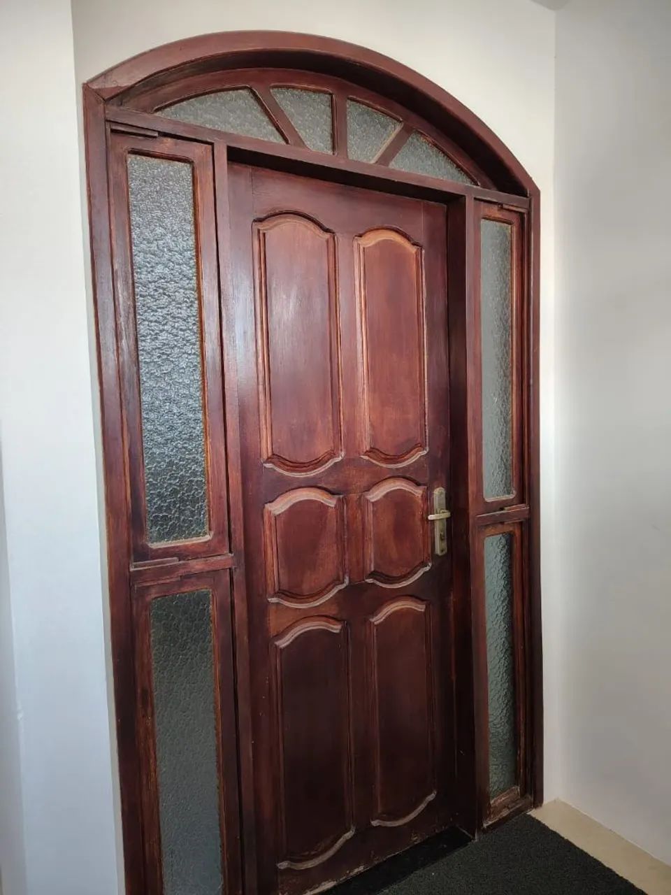 Casa andar térreo com móveis a disposição 