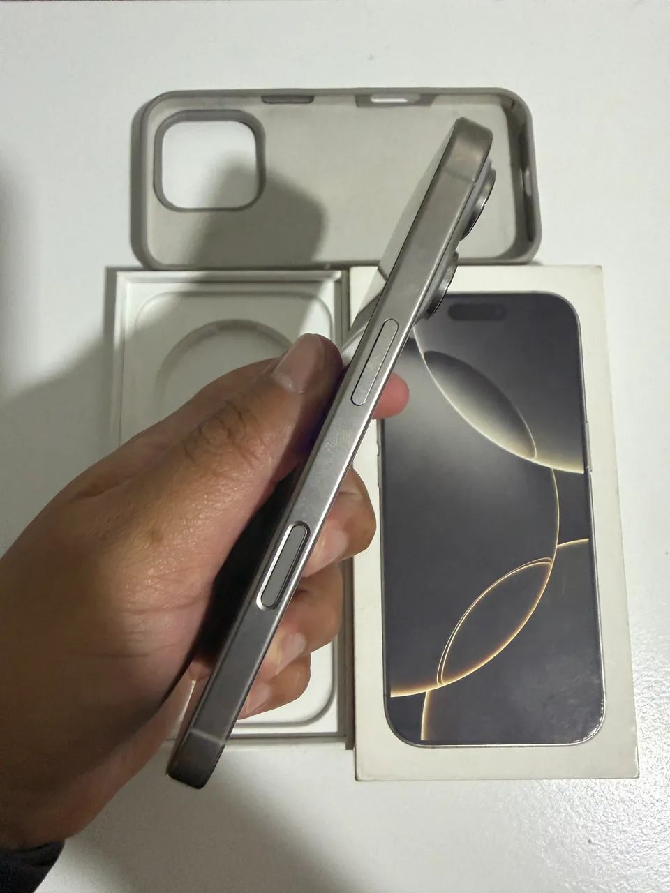 IPHONE 16 PRO 128GB - NATURAL TITANIUM - Celulares e Smartphones