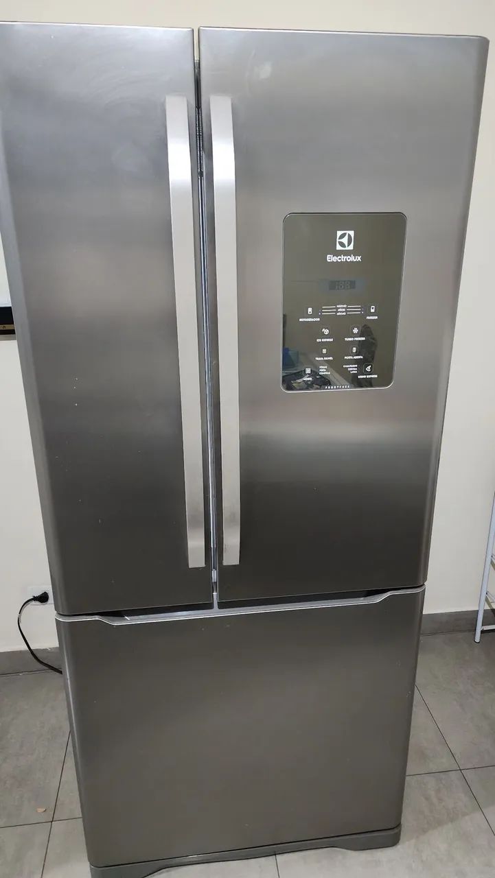 Geladeira DM84x