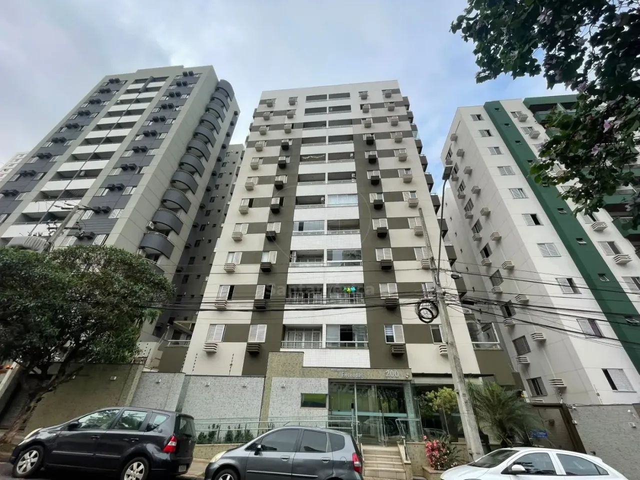 Apartamento à venda com 3 quartos no Edifício Enseadas, na Gleba Palhano em Londrina - Foto 2