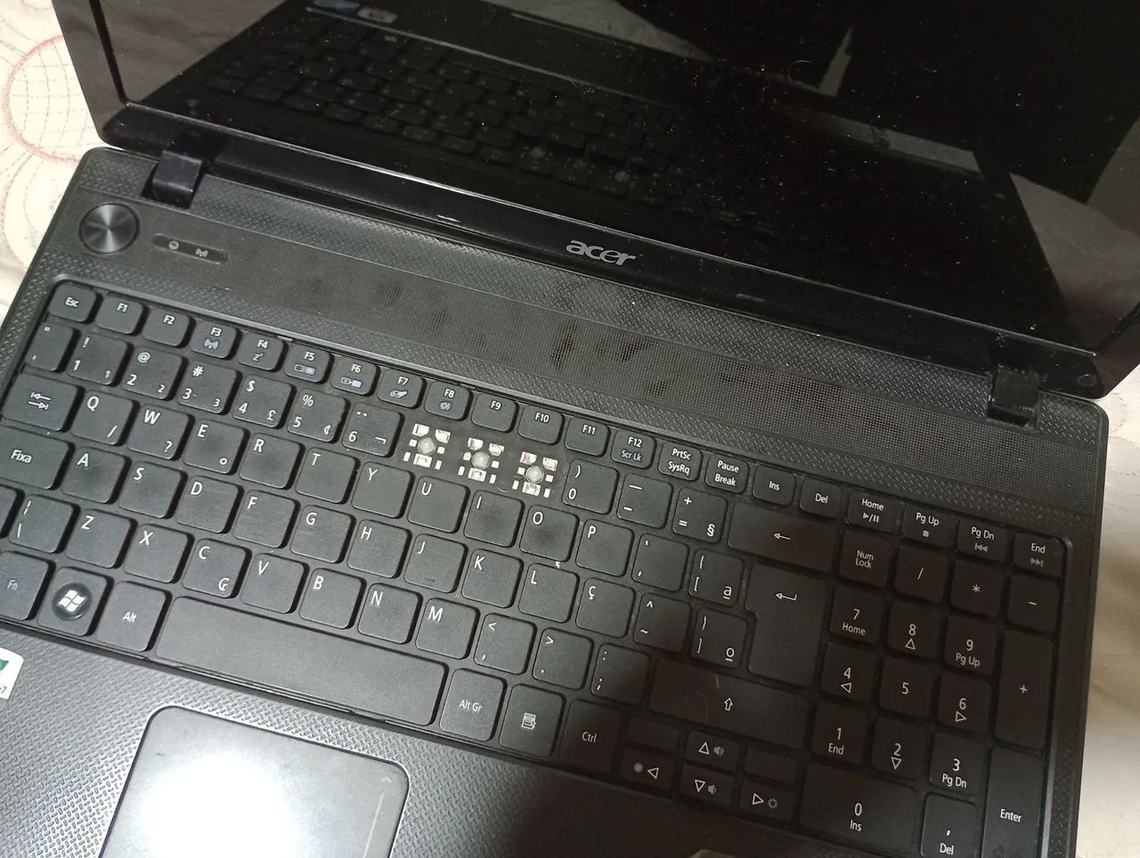 Notebook Acer tela grande com defeito  - Foto 3