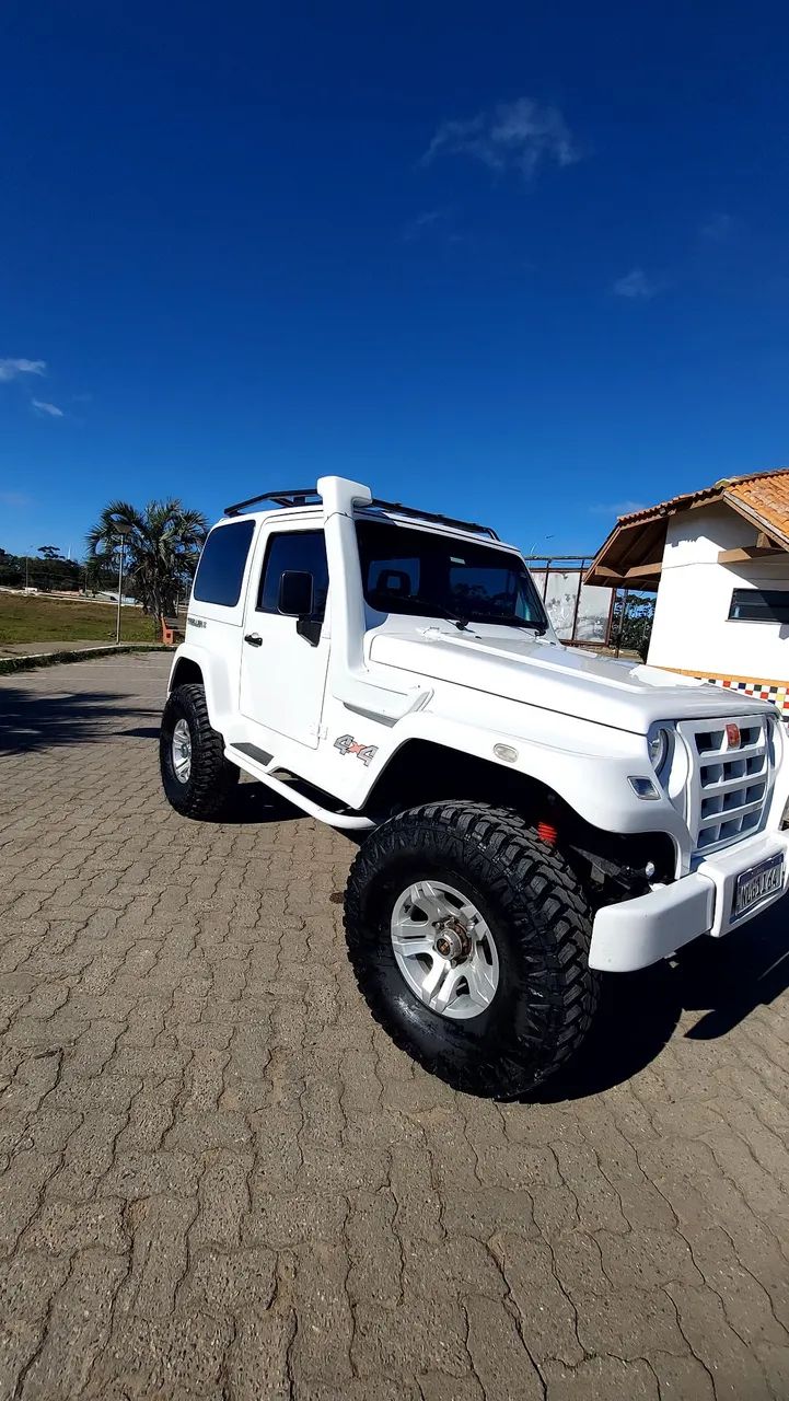 Troller T-4 2009