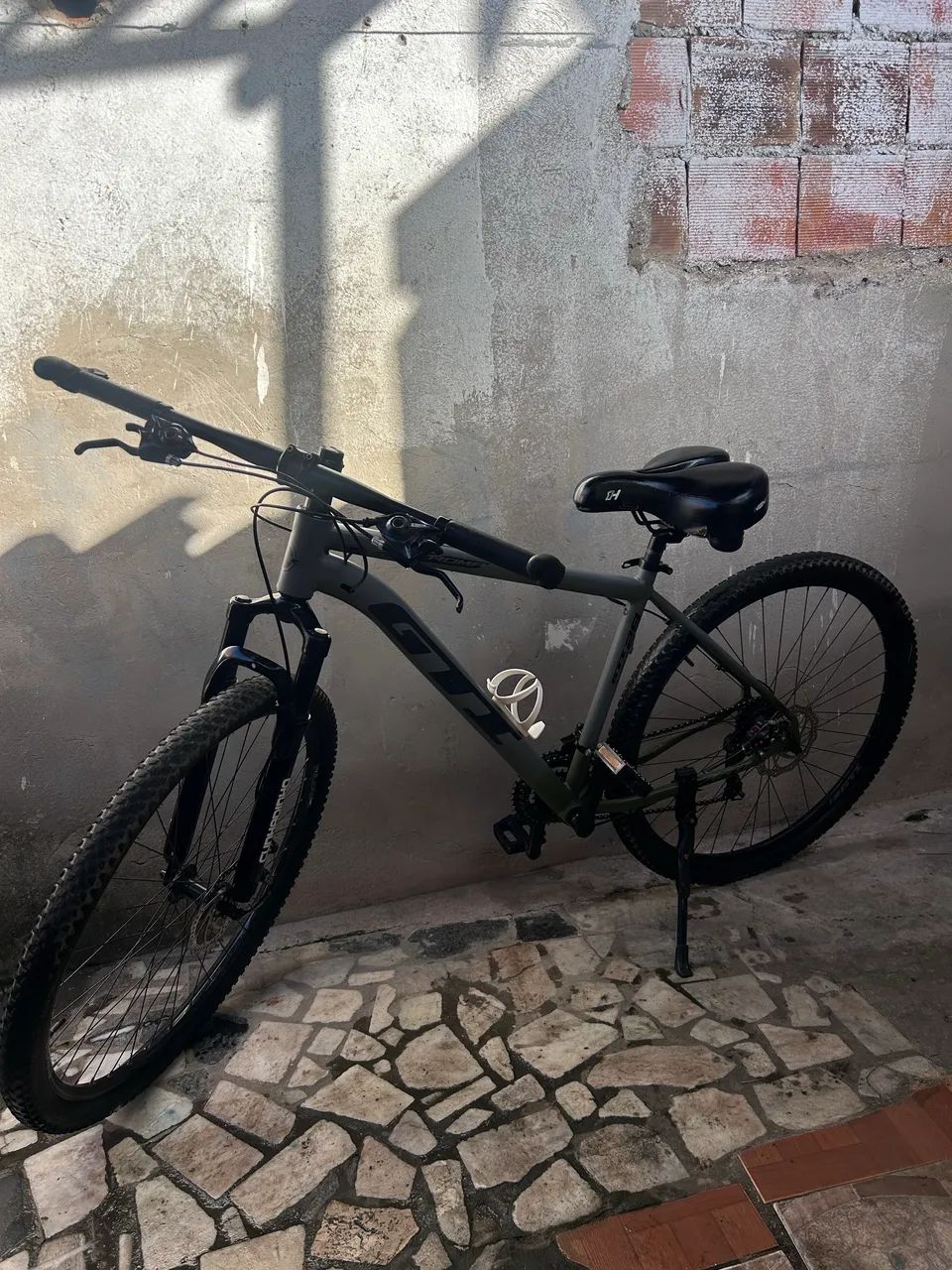 ? Bicicleta Aro 29 em ótimo estado - pronta para usar