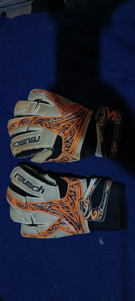 Luva e calça para goleiro Reusch - Foto 2