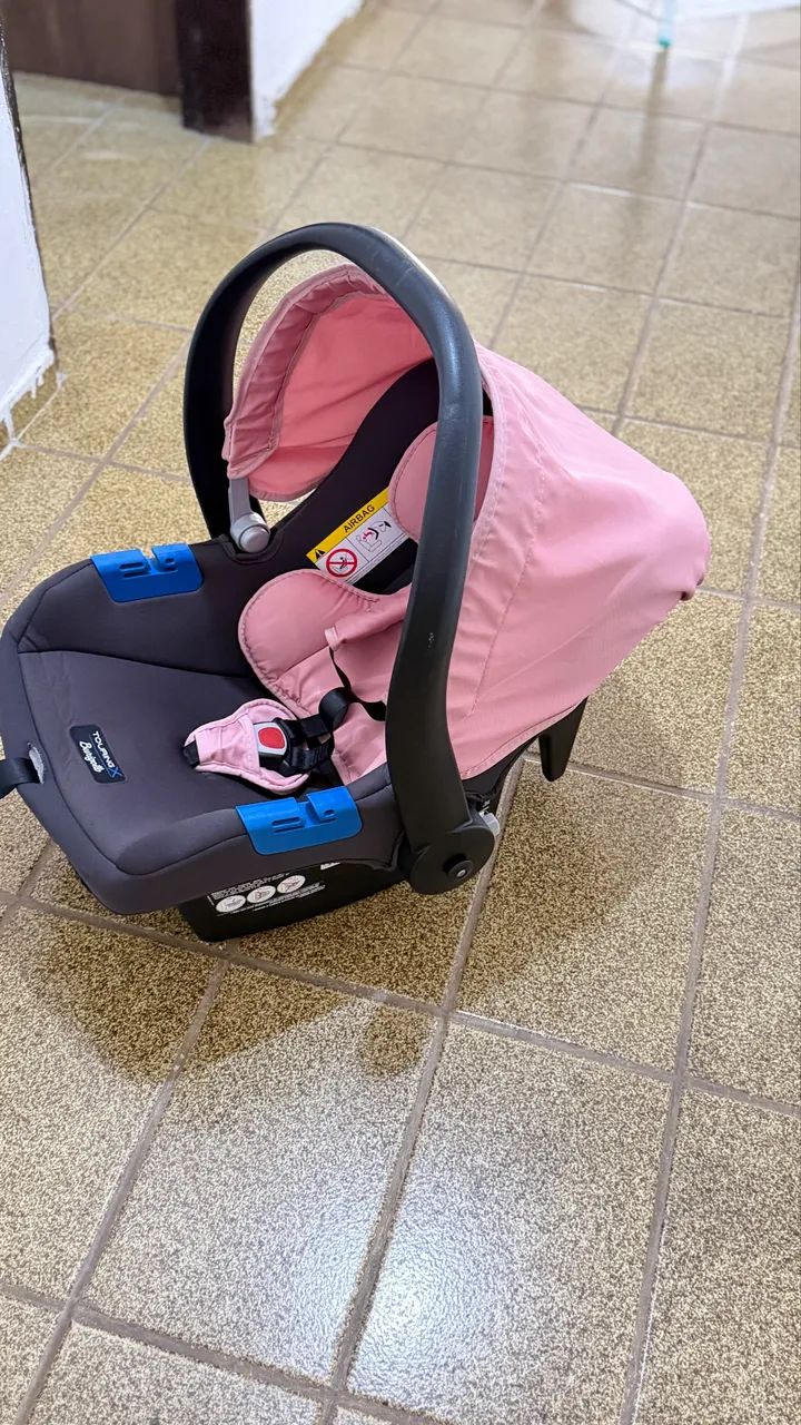 Kit Carrinho e bebê conforto