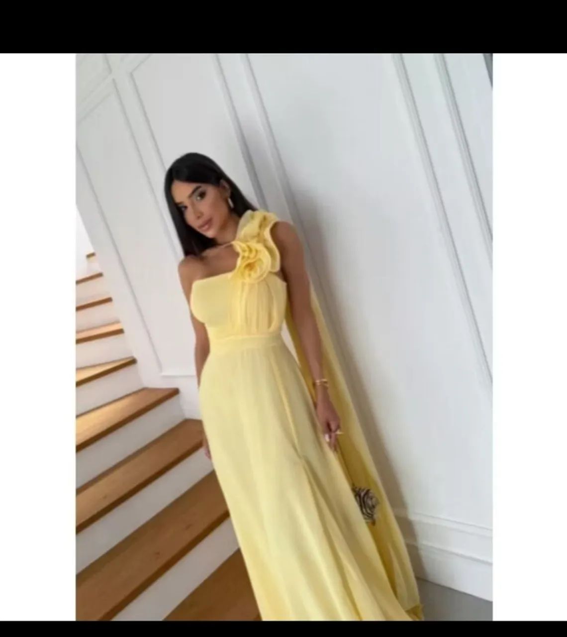 Vestido amarelo chiffon - Foto 3