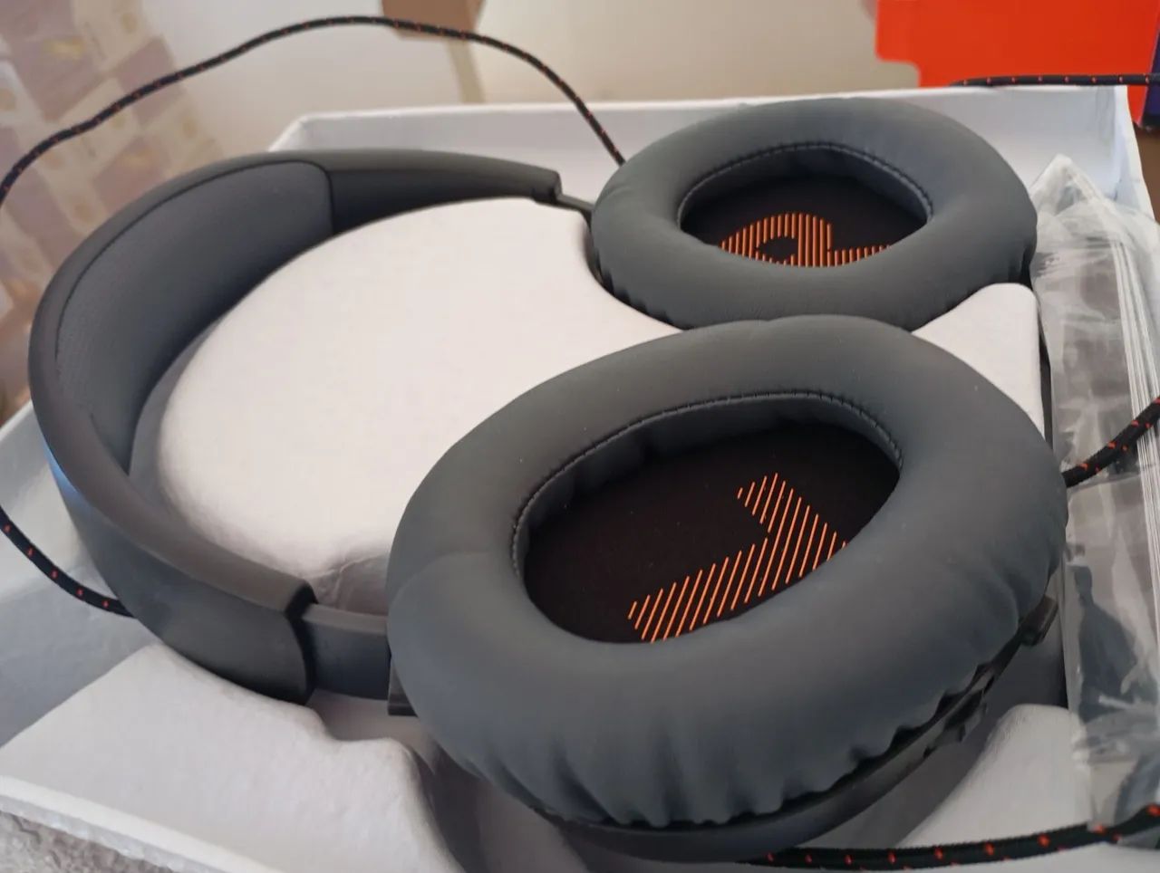 Fone de ouvido JBL - R$80,00 - Foto 5