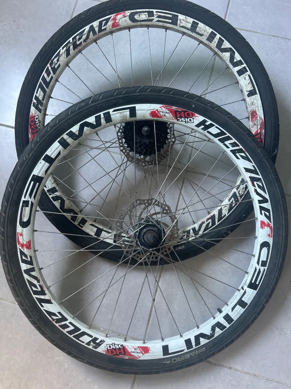 Vendo par de aro 26 
