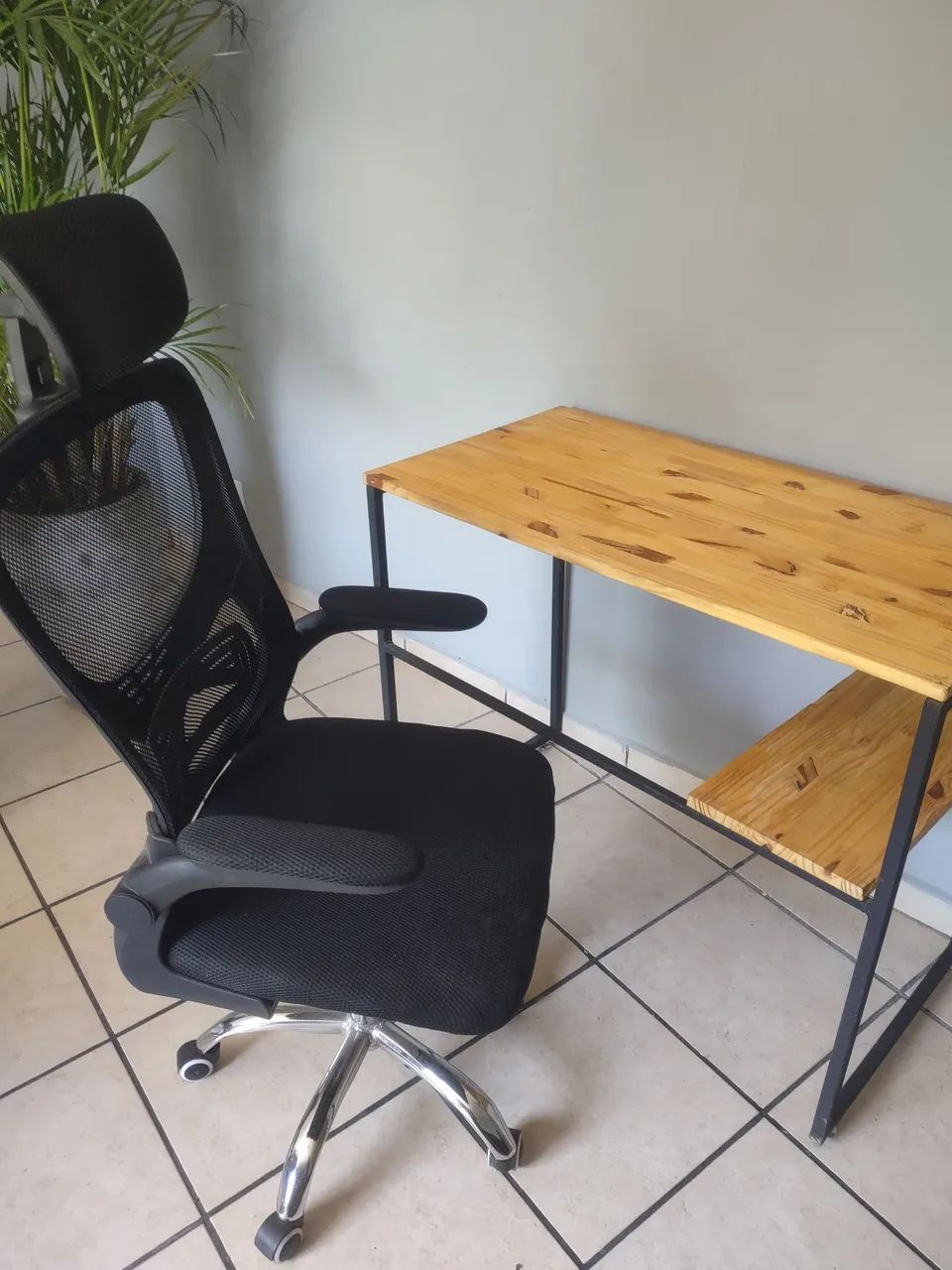 Mesa e cadeira gamer 