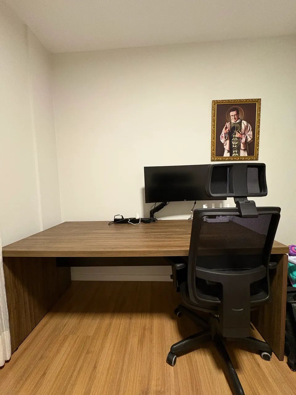 Mesa de escritório grande 1,80 x 0,80 - Foto 3